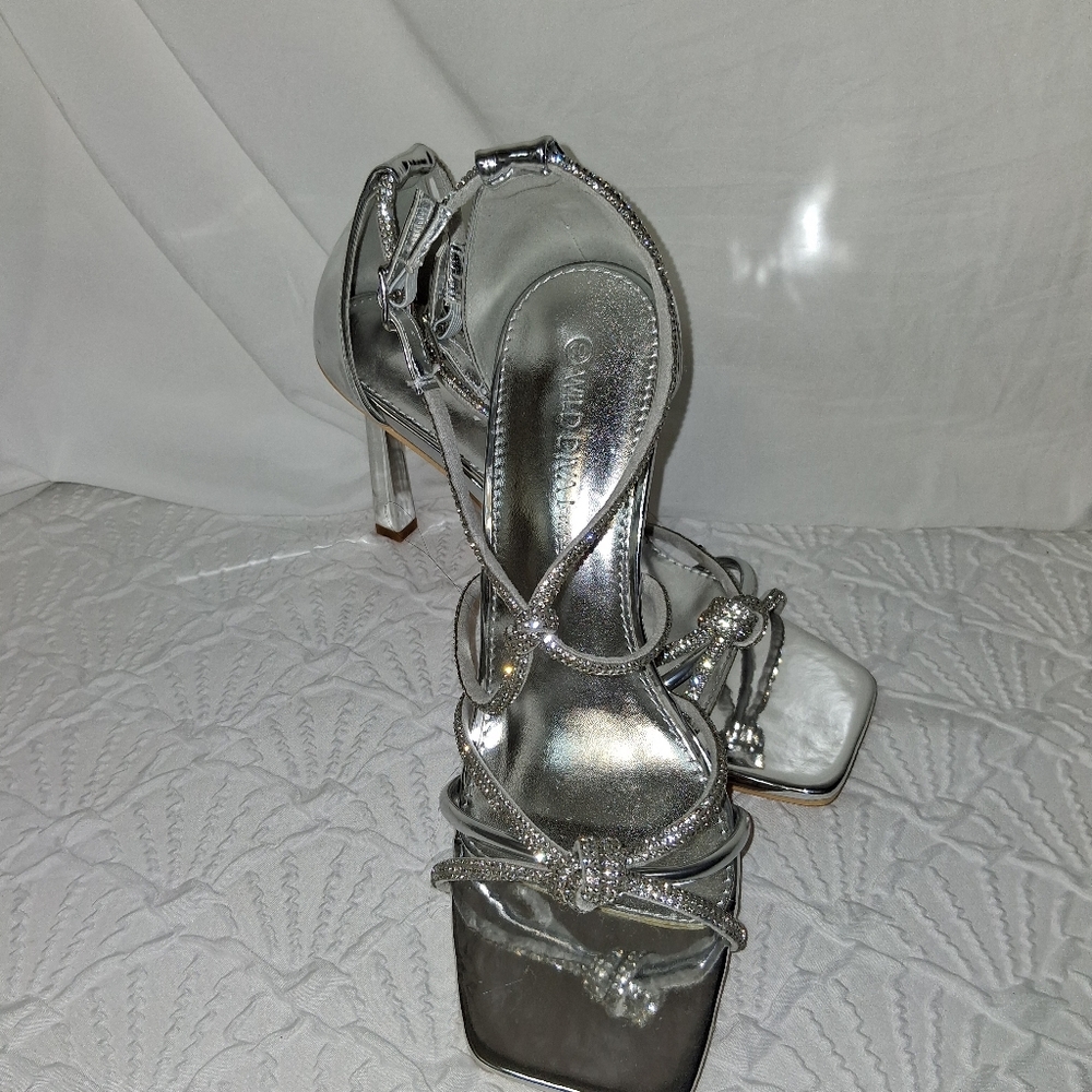 Wild Diva Louges Shiny Silver Strappy Heels Size 10 - Picture 7 of 15